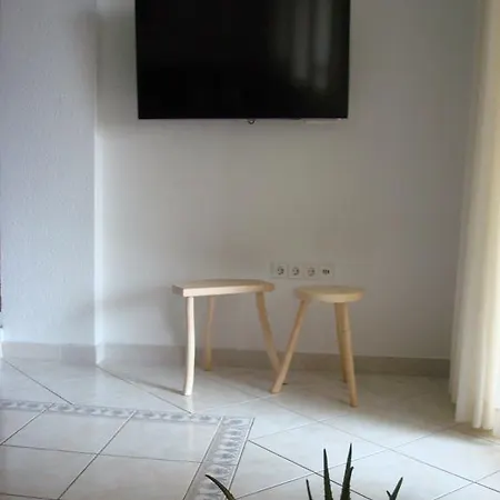 Makii * ביוגראד נה מורו