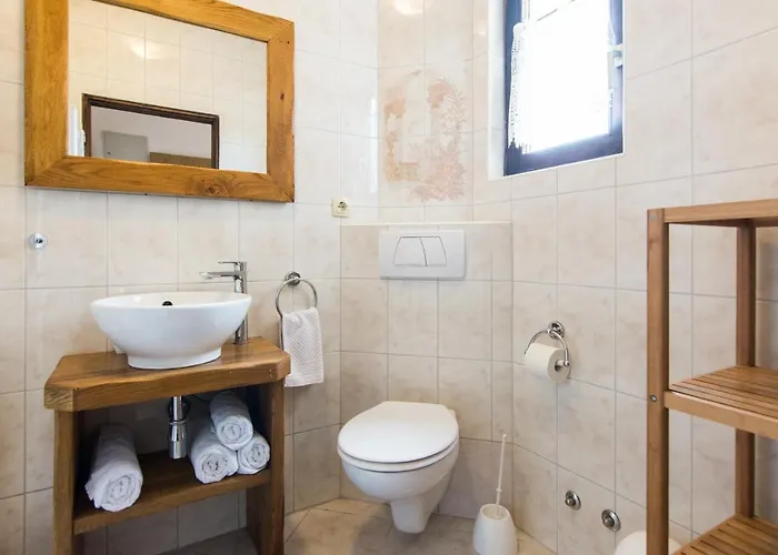 アパート Makii ビオグラード・ナ・モル