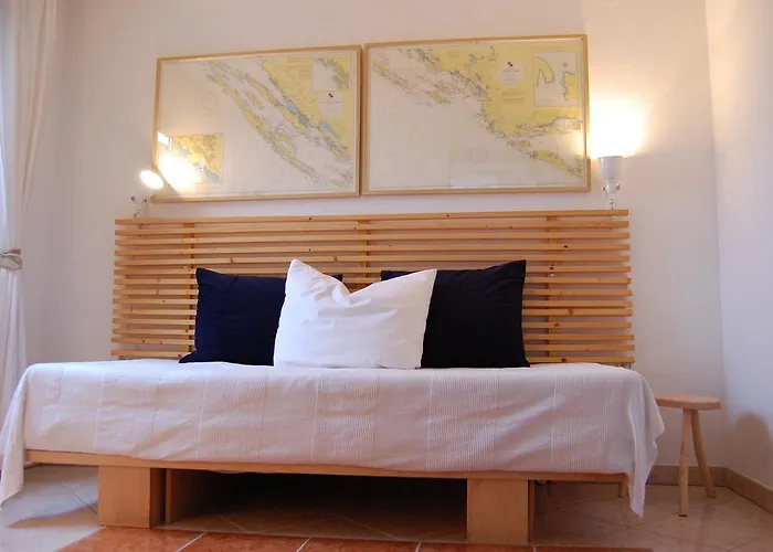 アパート Makii ビオグラード・ナ・モル