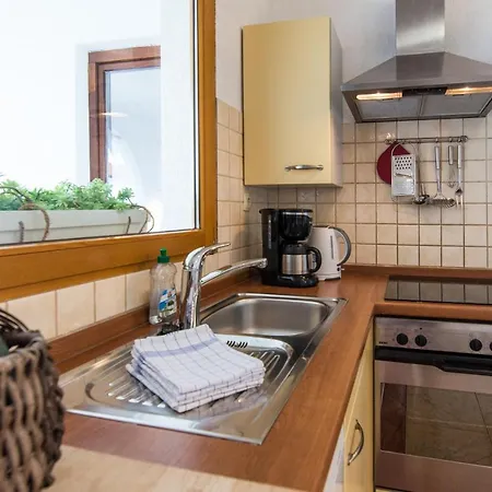 Makii Apartmán Biograd Na Moru
